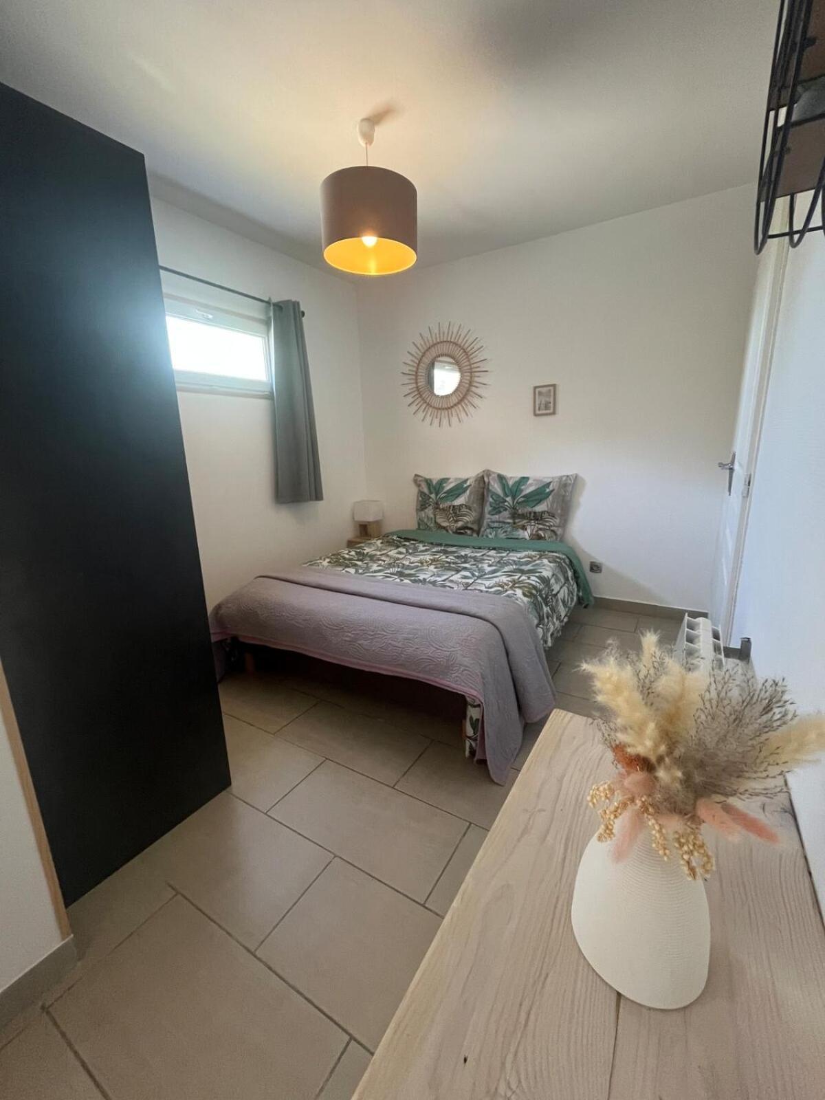 Studio Cosy Avec Climatisation Et Terrasse Malataverne Exterior foto